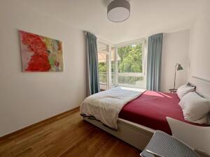 Zentrale & kernsanierte 3-Zimmer-Wohnung mit Loggia und Blick ins Grüne (befristet) – 10787 Berlin – Vorschaubild 5