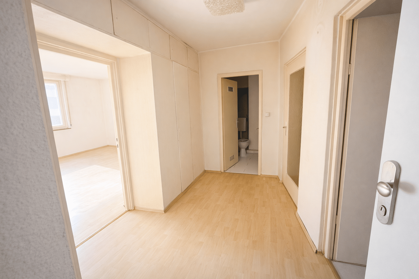 Renovierungswillige aufgepasst! 2-Zi-Whg in zentraler Lage mit EBK zu verkaufen! – Pforzheim – Vorschaubild 4