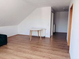 Wunderschöne Dachgeschosswohnung mit großzügiger Sonnenterrasse in Braunschweig-Querum – 38108 Braunschweig – Vorschaubild 4