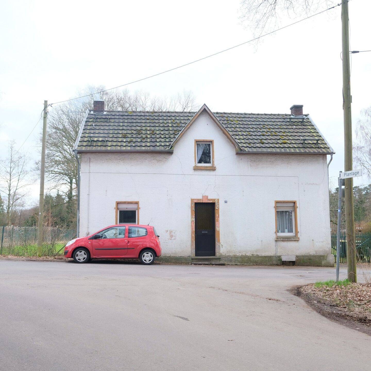 Einfamilienhaus mit viel Platz für die Familie und ideal für Tierliebhaber! – Rösrath – Bild 1 von 9