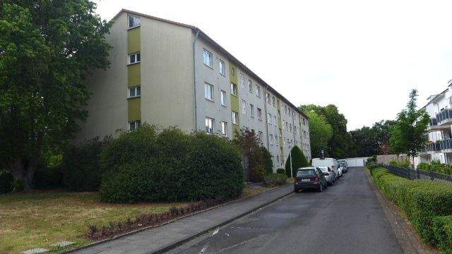 Bonn Alt-Tannenbusch. vermietete 4 ZKB mit Balkon - provisionsfrei! – Bonn – Vorschaubild 2