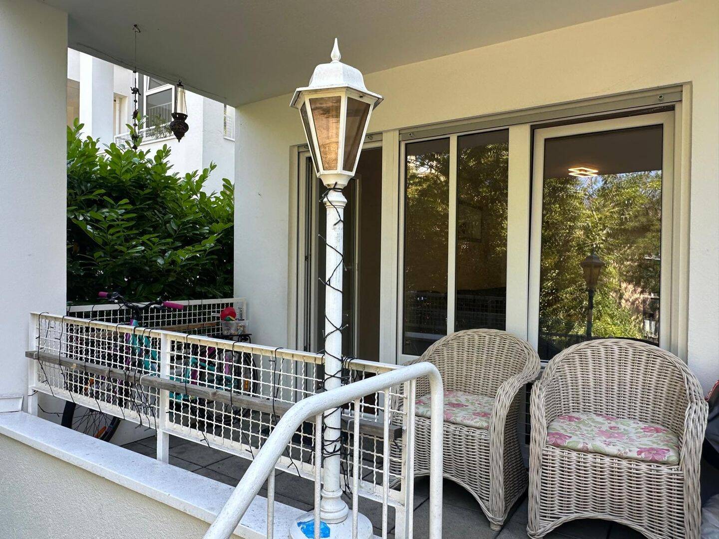 Ruhiger Westbalkon, sehr hell--freie Wohnung im Hochparterre – München – Vorschaubild 4