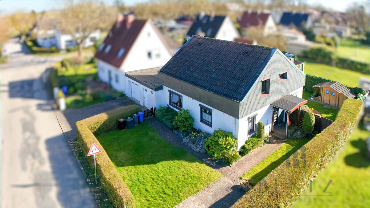 Wohnen in Imsum. Gepflegtes Einfamilienhaus mit Garage. – Geestland – Bild 1 von 9