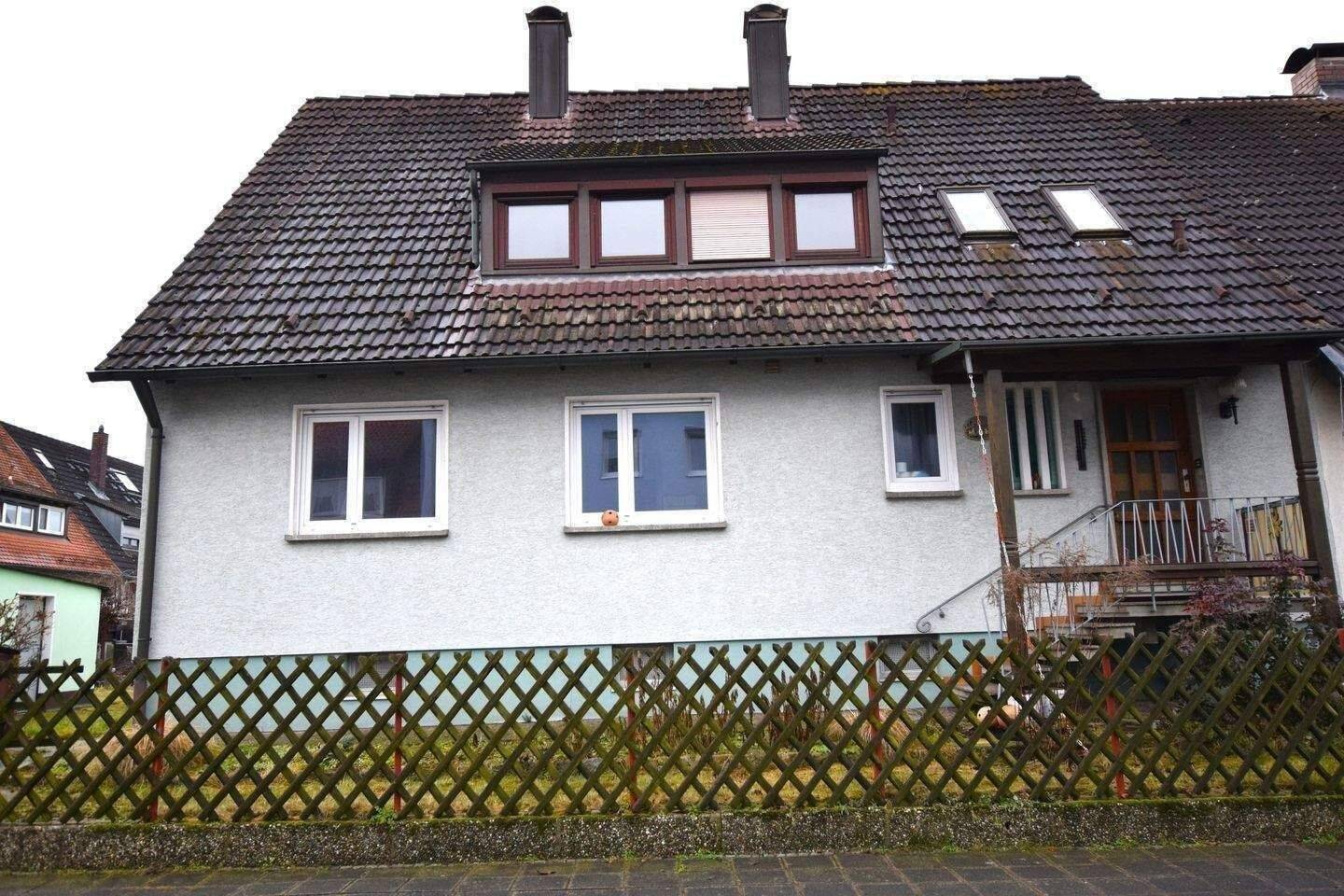 Charmantes Zweifamilienhaus mit großem Garten – Nürnberg – Vorschaubild 6