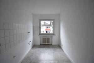 Ruhiges Wohnen! Renovierte 2-Zimmer-Wohnung mit Balkon – 47169 Duisburg – Vorschaubild 4