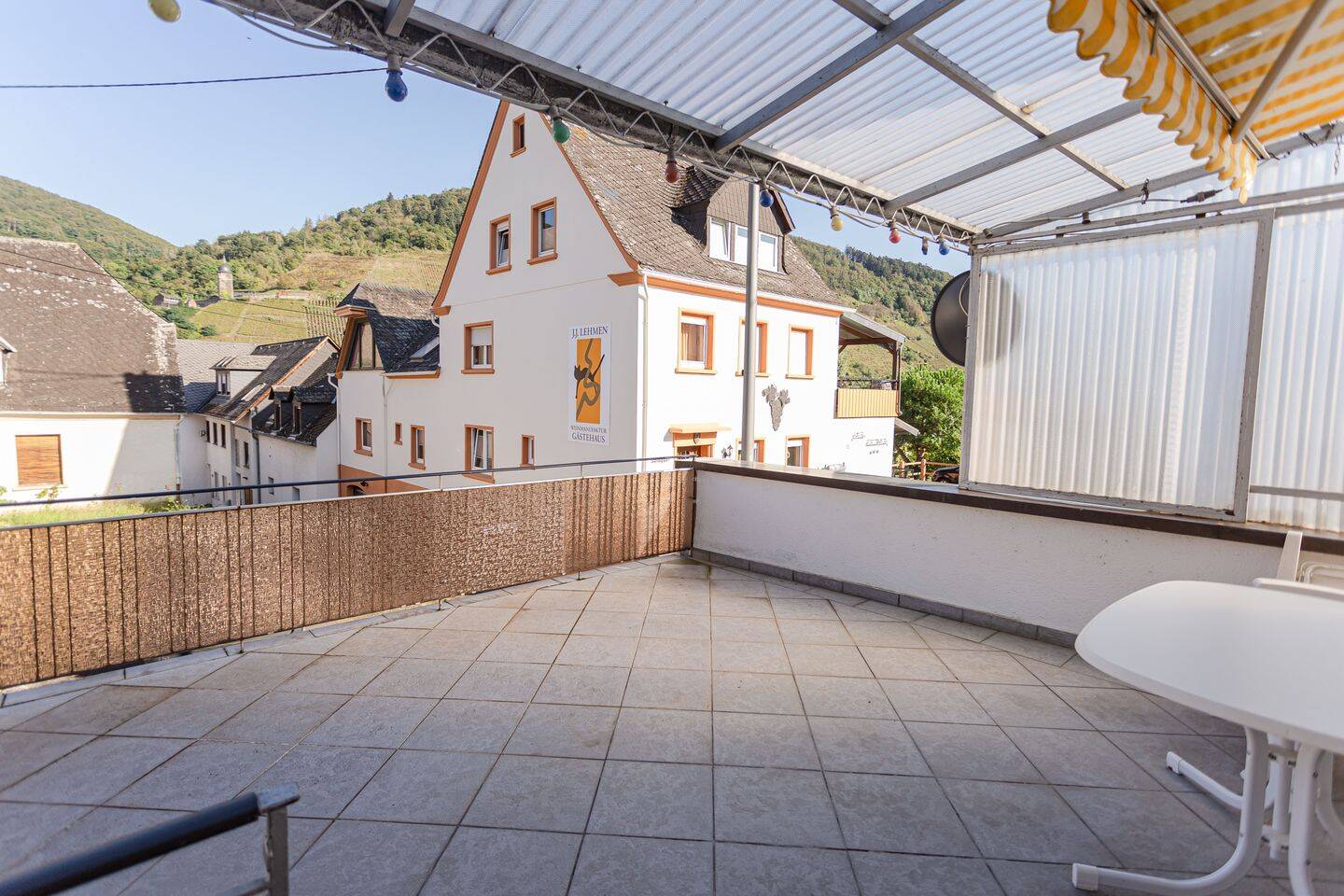 Einfamilienhaus in Zell Kaimt mit großer Terrasse und Garage - Viel Platz für die Familie – Zell (Mosel) – Vorschaubild 4