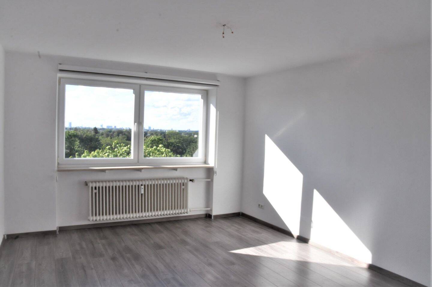 Attraktiv gelegene Immobilie im Herzen von Trudering – München – Vorschaubild 4