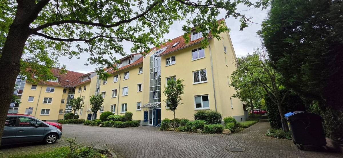 Frisch renovierte 2-Zimmer-Wohnung mit Dachterrasse – 1259 Dresden – Bild 1 von 9