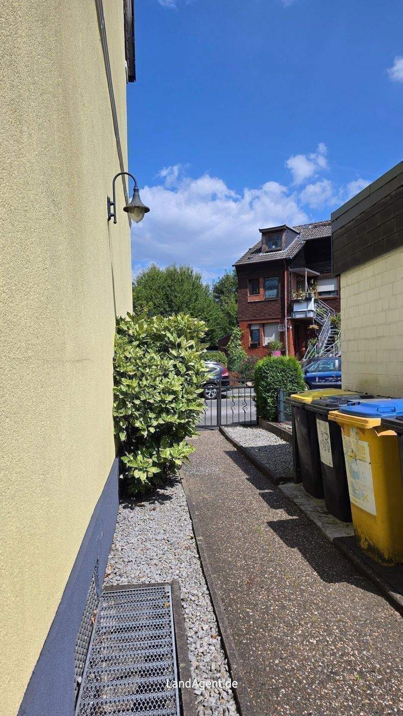 ***Dreifamilienhaus mit 2023 neu ausgebautem EG*** ca. 285m² Wohnfläche mit Garten und Stellplätzen in Dortmund-Oestrich – Dortmund – Vorschaubild 8