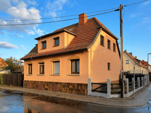 Familienidyll in Stadtnähe: Einfamilienhaus mit Garten und Garage – 99090 Erfurt – Vorschaubild 1