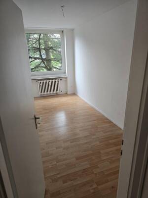 Gemütliche Zimmer in 4er WG in D-Lierenfeld zu vermieten – 40231 Düsseldorf – Vorschaubild 2