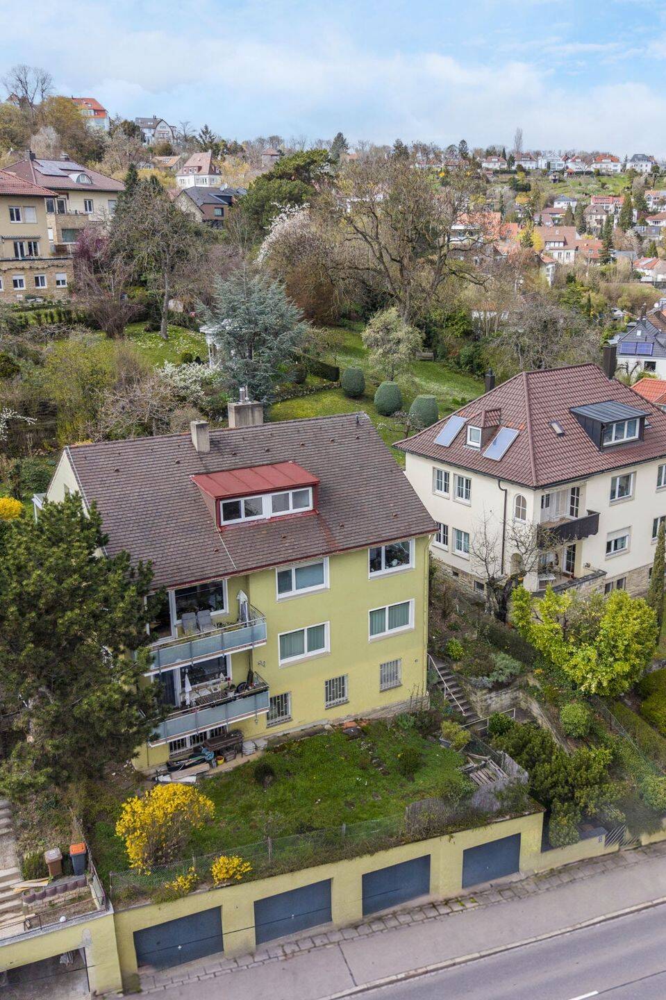 Charmantes Mehrfamilienhaus in Halbhöhenlage mit 4 Einzelgaragen! – Stuttgart – Vorschaubild 4