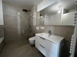 Eindrucksvolle 3-Zimmer Wohnung in bester Lage zu vermieten! – 74072 Heilbronn – Vorschaubild 8
