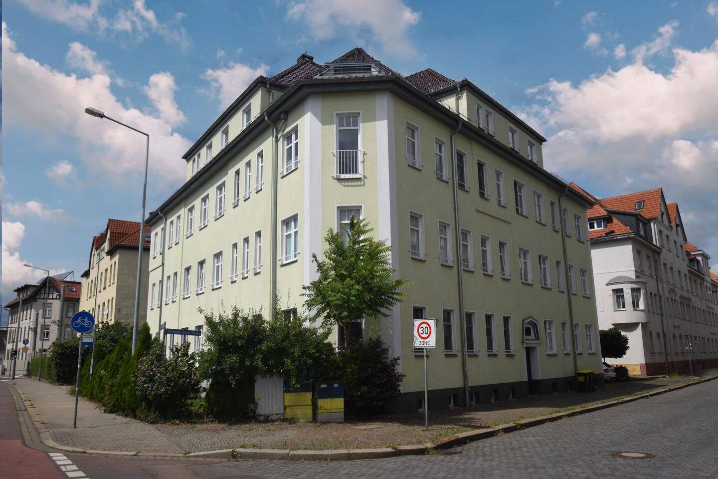 DACHGESCHOSSTRAUM MIT SONNENLOGGIA | Gemütliche 3-Raum-Wohnung mit Tageslichtbad – Leipzig – Vorschaubild 4