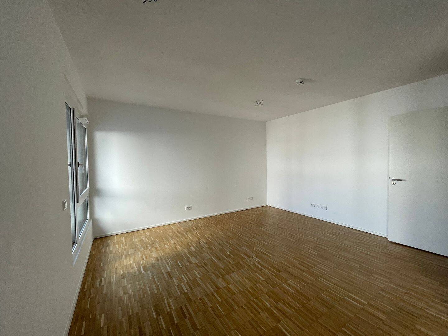 Gemütliche 3-Zimmer Wohnung mit Terrasse – Nürnberg – Vorschaubild 2