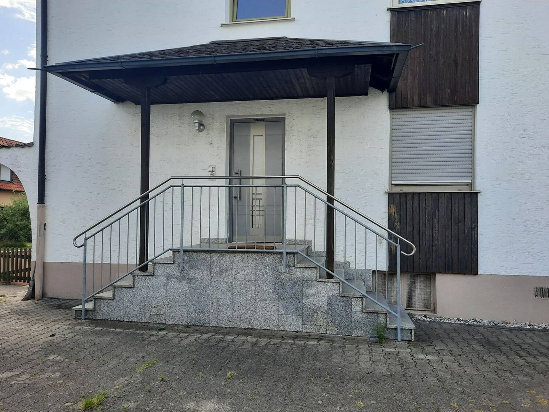 Dachgeschosswohnung in 93128 Regenstauf mit 109 m² kaufen