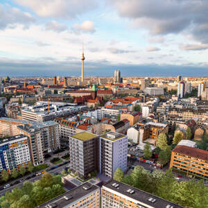 Mitte: Köpenicker Str: VERMIETETE 4-Zi-NEUBAU-Whg -10. OG - 92 m² - 2 BALKONE - SOFORT zu VERKAUFEN – 10179 Berlin – Vorschaubild 1