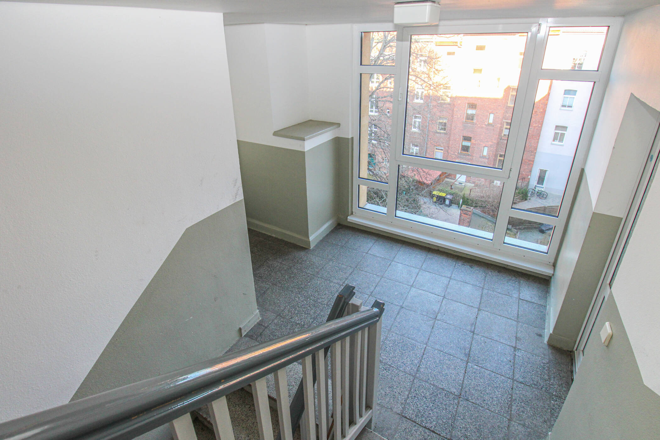 vermietete 2-Zi.-Wohnung mit Wintergarten im Herzen von Erfurt! - ohne Provision - – Erfurt – Vorschaubild 9