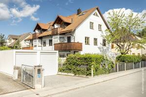 Ca. 91 m² Wohn-/Nutzfläche: Bezugsfreie Dachgeschosswohnung mit offener Galerie und Südloggia – 80993 München – Vorschaubild 2