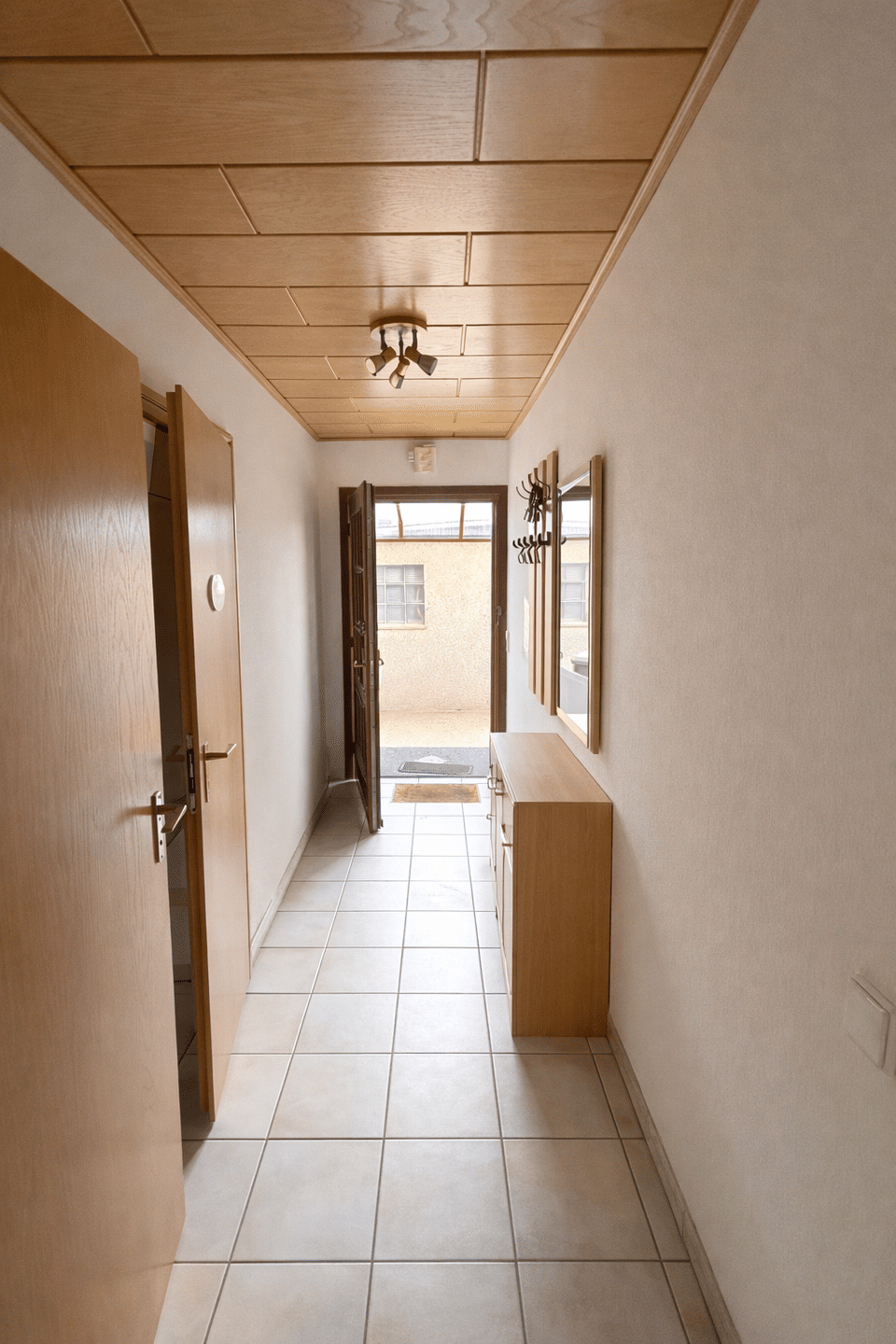 Gepflegter kleiner Bungalow mit großem Grundstück, PV-Anlage & moderner Heizung – Hamburg – Vorschaubild 8