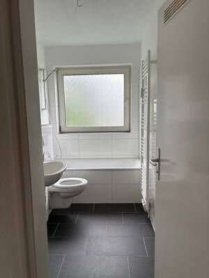 Familienhit mit Balkon und Tageslichtbad - Frisch renovierte 3-Zimmer-Wohnung – 38226 Salzgitter – Vorschaubild 5