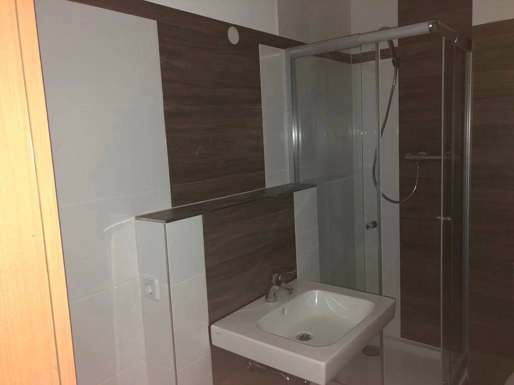 1 Raum -Studenten Appartment mit Terrasse- – Chemnitz – Vorschaubild 3
