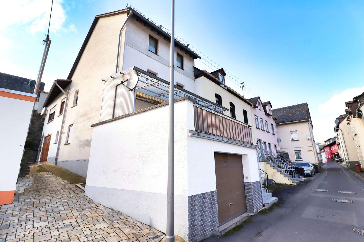 Einfamilienhaus in Zell Kaimt mit großer Terrasse und Garage - Viel Platz für die Familie – Zell (Mosel) – Vorschaubild 2
