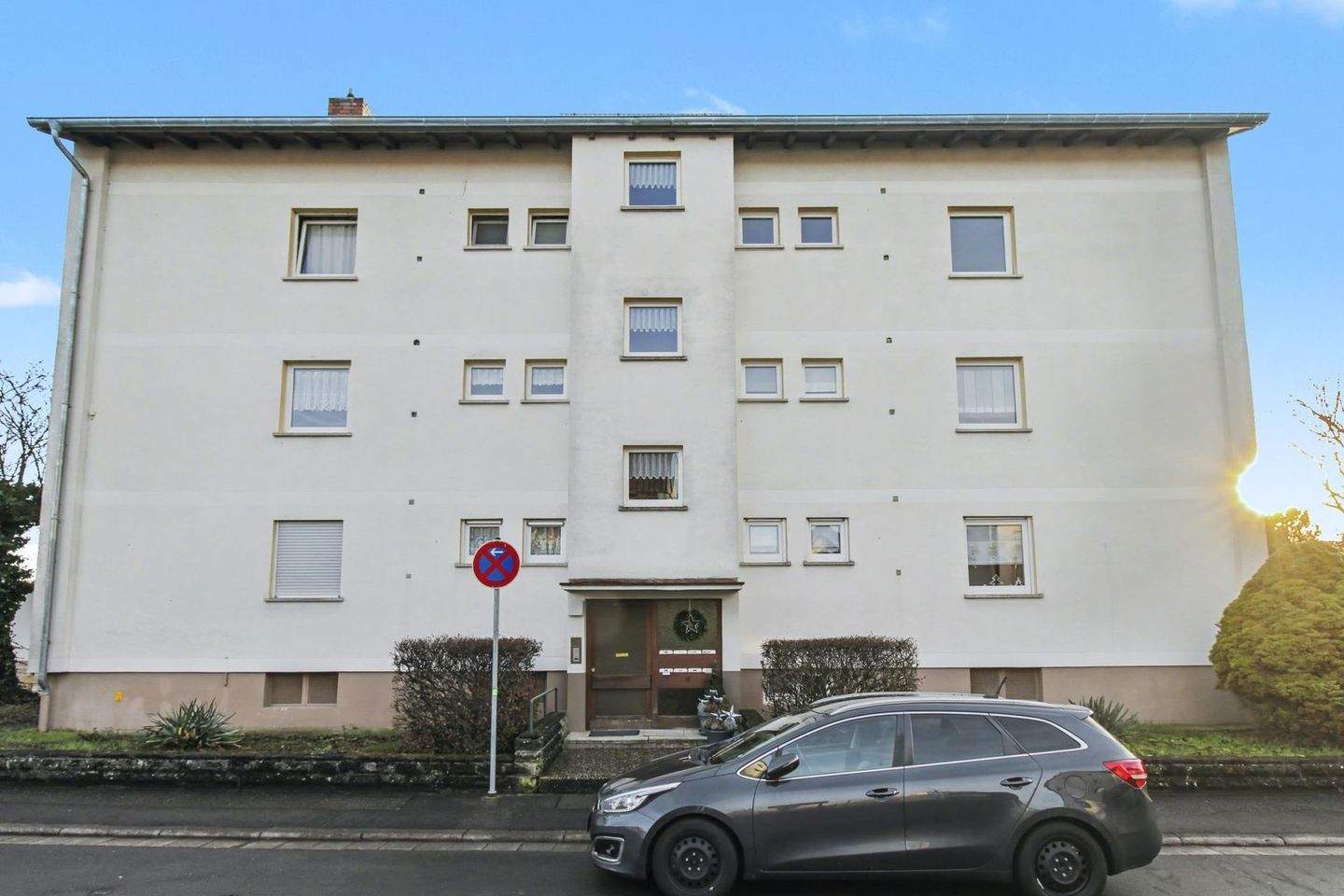 Gepflegtes Mehrfamilienhaus mit 7 Wohneinheiten in ruhiger Wohnlage von Gundelsheim – Gundelsheim – Bild 1 von 9