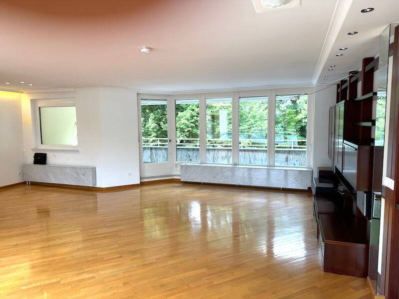lichdurchflutete Dachgeschosswohnung mit unverbaubarem Blick – Berlin – Vorschaubild 2