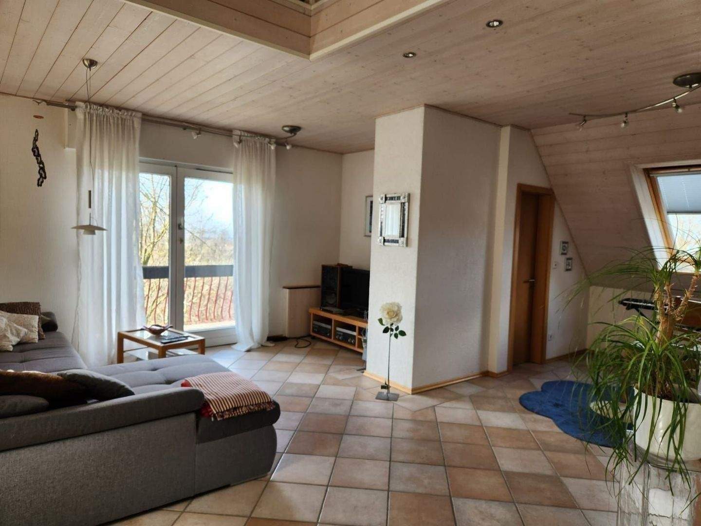 LAUF: TOP-Objekt: sehr schönes, großzügiges, gepflegtes Ein- / Zwei-Familienhaus in toller, ruhiger Wohnlage von Lauf – Achern – Vorschaubild 9