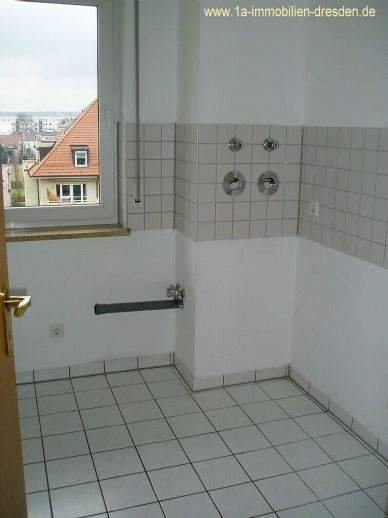 2 - Raumwohnung mit Balkon in Dresden-Gruna – Dresden – Vorschaubild 9