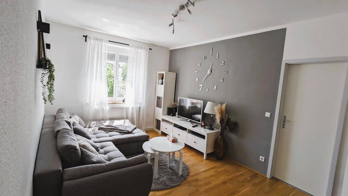 2.0.2.6: Nbg Gleisshammer - Tullnau, gepflegte helle 3-Zi-Whg. (1.OG Aufzug), ca. 65m², Einbauküche, Balkon, Rollläden – Nürnberg – Vorschaubild 2