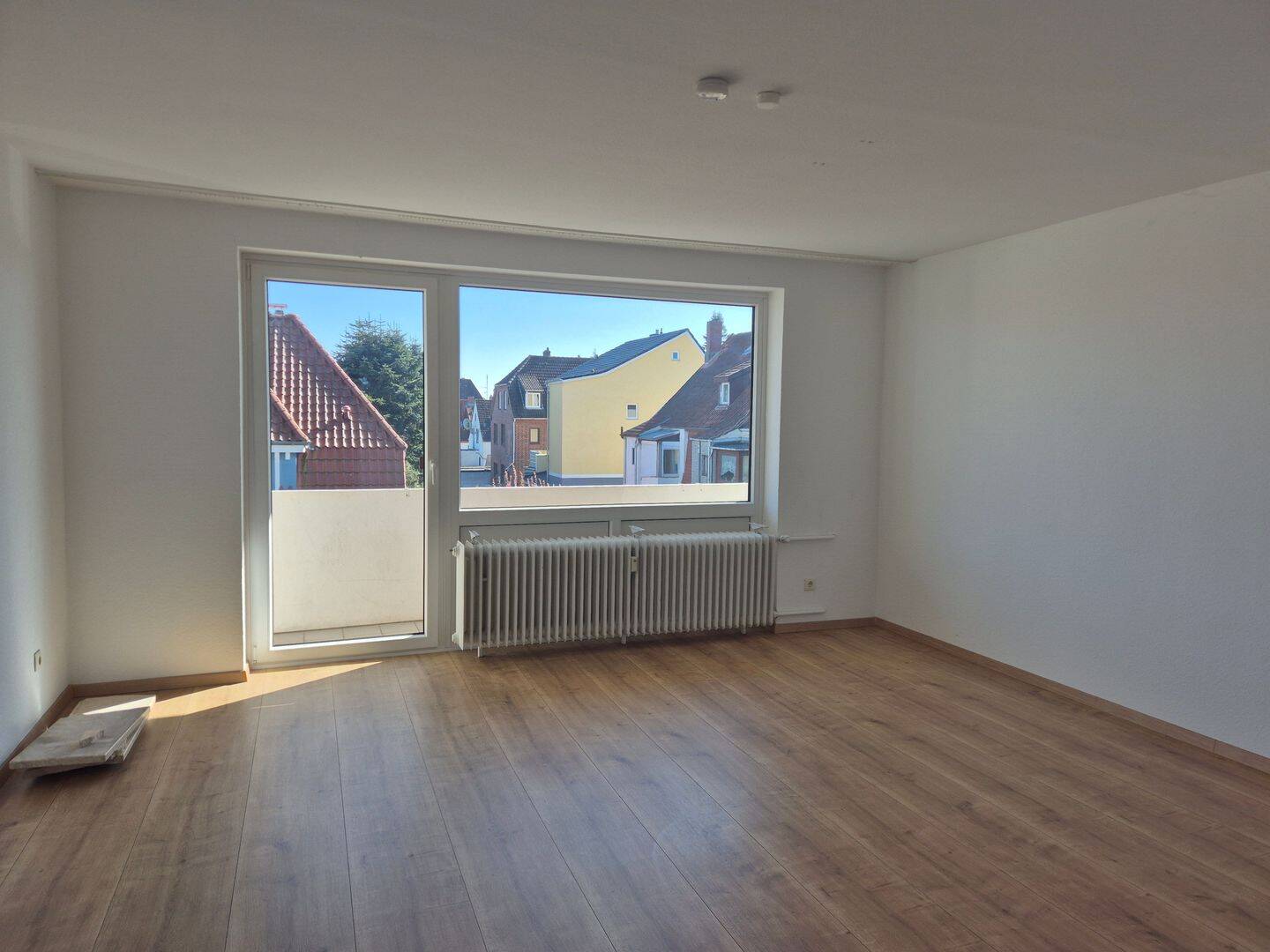Helle 3-Zimmer-Wohnung mit Balkon in ruhiger Lage von Bremerhaven – ideal für sofortigen Einzug!