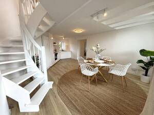 Vollmöblierte 2,5-Zimmer-Maisonette mit Tageslichtbad & Kellerraum - Neubau 2024 in Köln Mülheim!