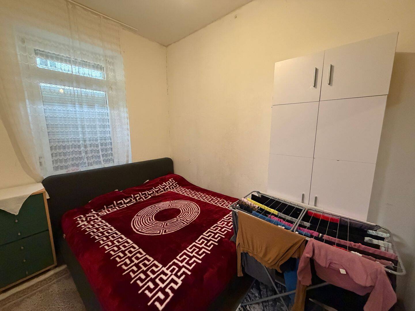 Modernisierungsbedürftiges Mehrfamilienhaus mit acht vermieteten Wohneinheiten in solider Wohnlage! – Duisburg – Vorschaubild 4