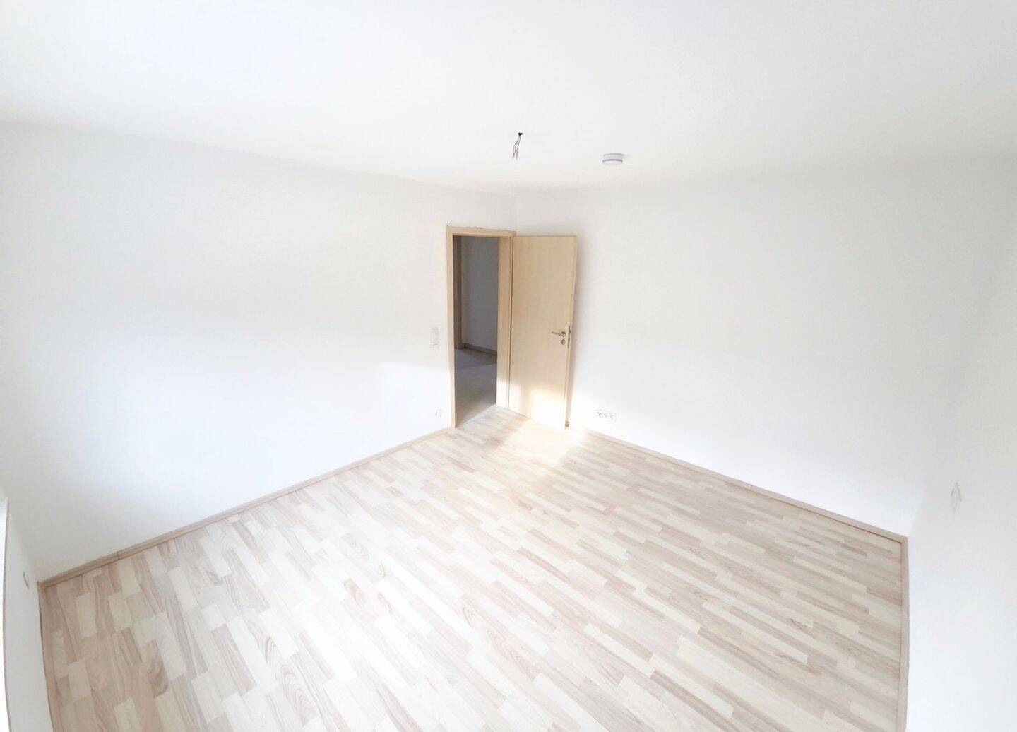 Moderne 3-Zimmer-Wohnung in Ingolstadt nähe Hauptbahnhof und Schulzentrum Südwest – Ingolstadt – Vorschaubild 5