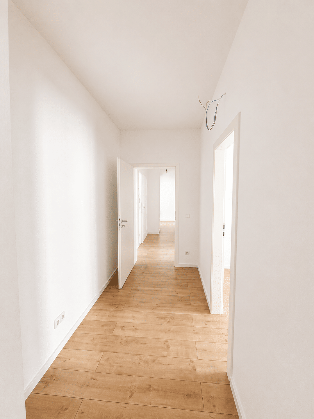Helles WG-Zimmer in frisch sanierter Wohnung – Leipzig – Vorschaubild 5