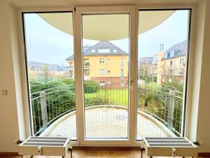 Leerstehende 2-Zimmer-Wohnung mit Sonnenbalkon und TG-Stellplatz in Rheinlage auf Erbbaugrundstück – 40597 Düsseldorf – Vorschaubild 4
