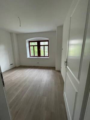 3 Raumwohnung mit hochwertiger Ausstattung, Balkon und Gartenanteil – 1129 Dresden – Vorschaubild 4