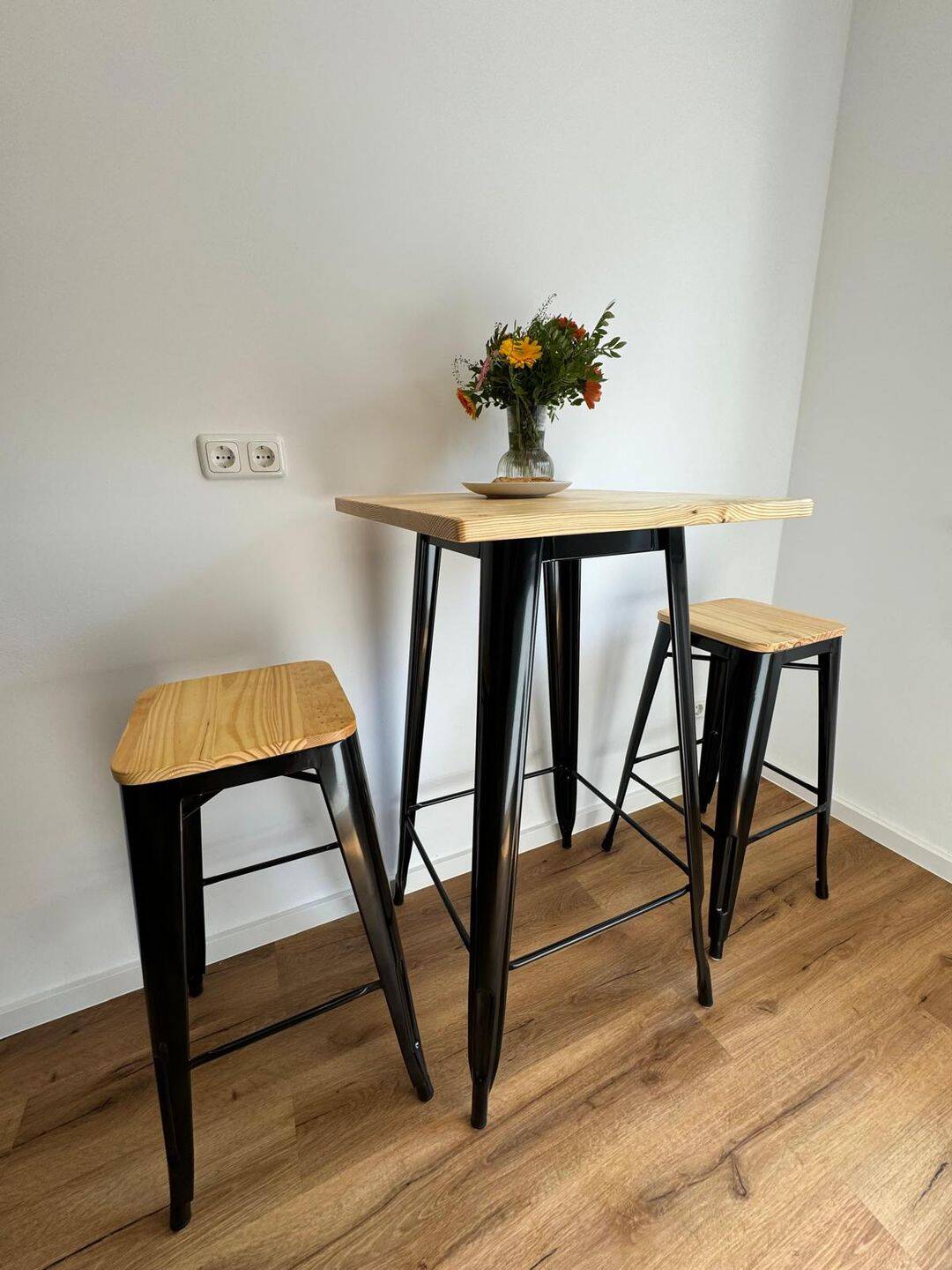 Zu Vermieten: Hochwertig möblierte 2-Zimmer-Wohnung mit Balkon – Nürnberg – Vorschaubild 6