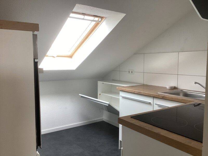 Großzügige Dachgeschoßwohnung mit Einbauküche! – Leipzig – Vorschaubild 6
