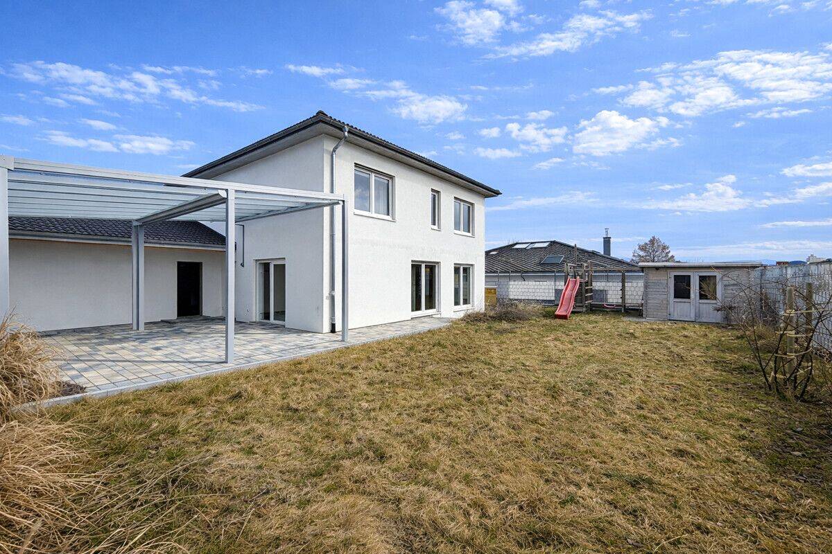 Modernes Einfamilienhaus mit vielseitig nutzbarem Untergeschoss und Doppelgarage – Zimmern ob Rottweil – Vorschaubild 2