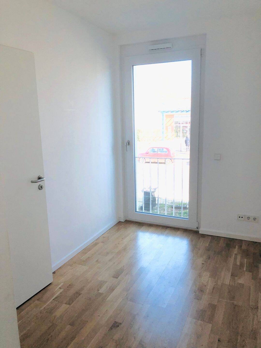 KAPITALANLAGE - Gut geschnittene, helle 3,5 Zimmern mit großer Terrasse und Wasserzugang – Berlin – Vorschaubild 8