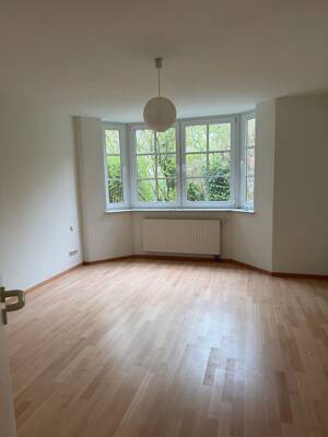 repräsentative, lichtdurchflutete 4 Zimmerwohnung im Landgrafenviertel zu vermieten !!! – 7743 Jena – Vorschaubild 2