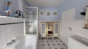 Familienfreundliche Villa mit großem Grundstück und zwei Terrassen am Saseler Markt – 22393 Hamburg – Vorschaubild 9