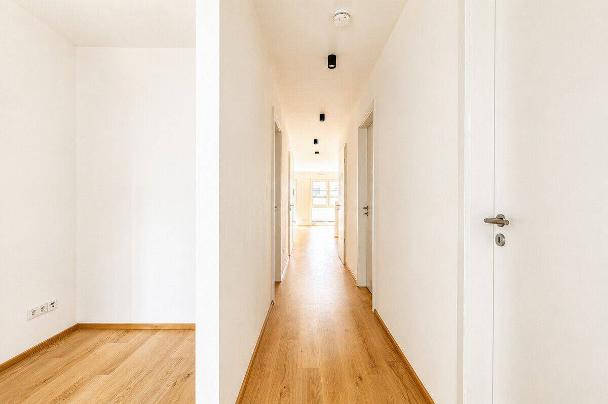 ERSTBEZUG! Exklusive 2,5-Zimmer-Maisonettewohnung mit Townhouse-Feeling – München – Vorschaubild 5