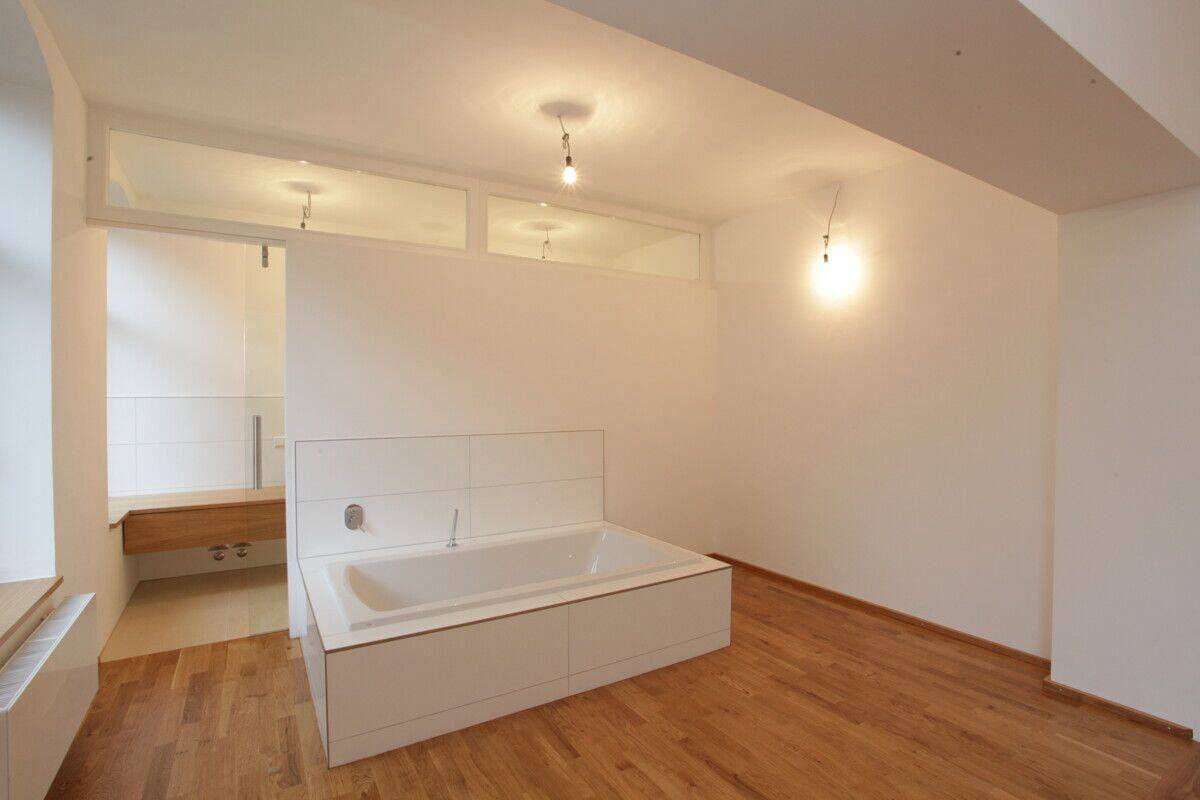 Stilvoll sanierte Erdgeschosswohnung mit Terrasse und Garten in zentraler Lage von Braunschweig – Braunschweig – Vorschaubild 3
