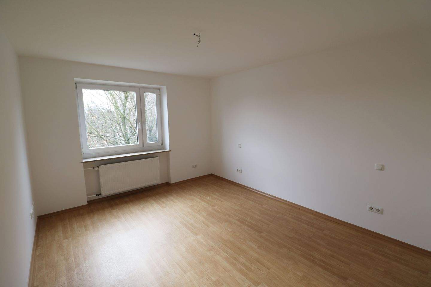 Ideal für Kapitalanleger - Vermietete 3 Zimmerwohnung - vollständig renoviert ! – Würzburg – Vorschaubild 8