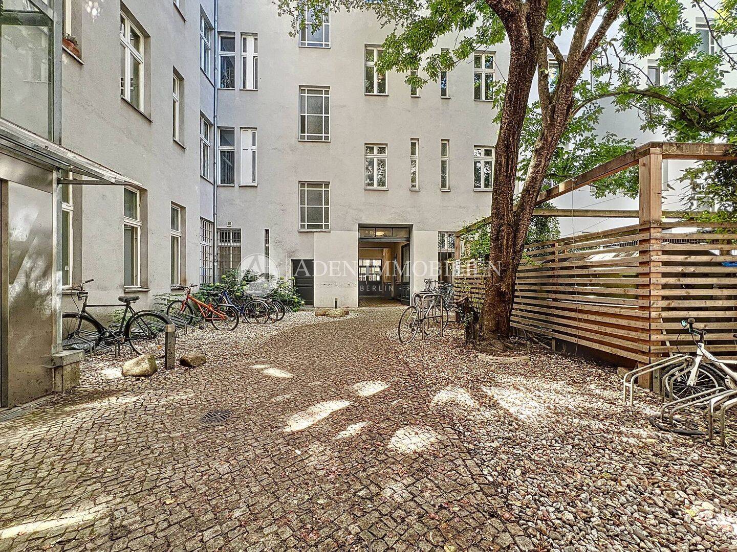 VERMIETET! PROVISIONSFREI! Altbau-Perle in der Simon-Dach-Straße - erster Verkauf nach Teilung – Berlin – Vorschaubild 7