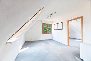 ++ Handwerker aufgepasst - Helle Dachgeschosswohnung mit Ausbaupotential ++ – 70567 Stuttgart – Vorschaubild 9